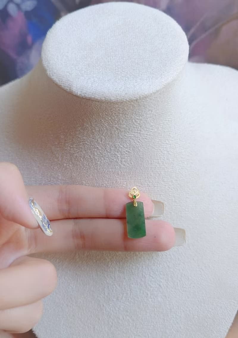 財富自由|純18k金冰綠無事牌|緬甸A貨翡翠如意頭吊墜項鍊