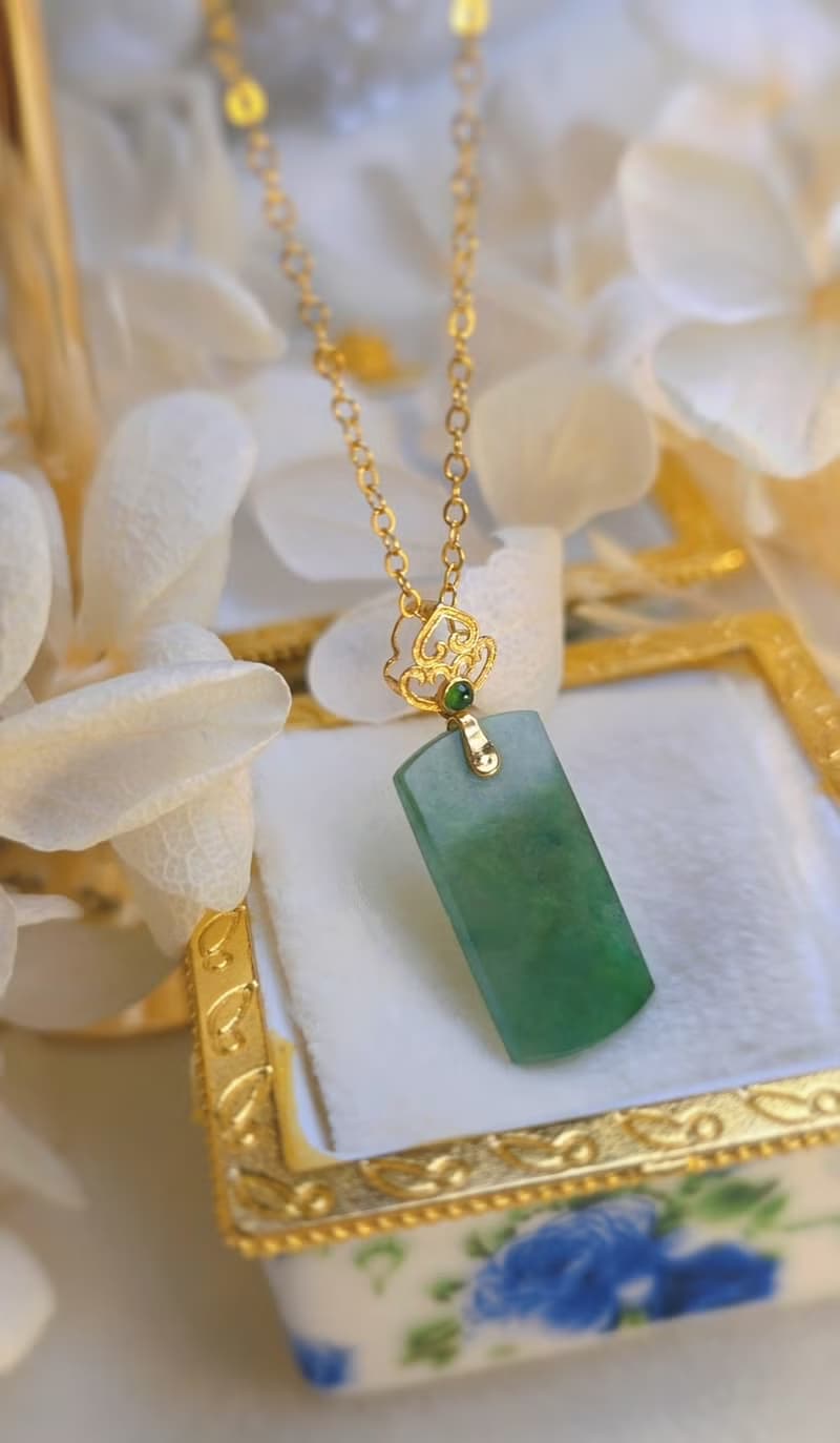 財富自由|純18k金冰綠無事牌|緬甸A貨翡翠如意頭吊墜項鍊