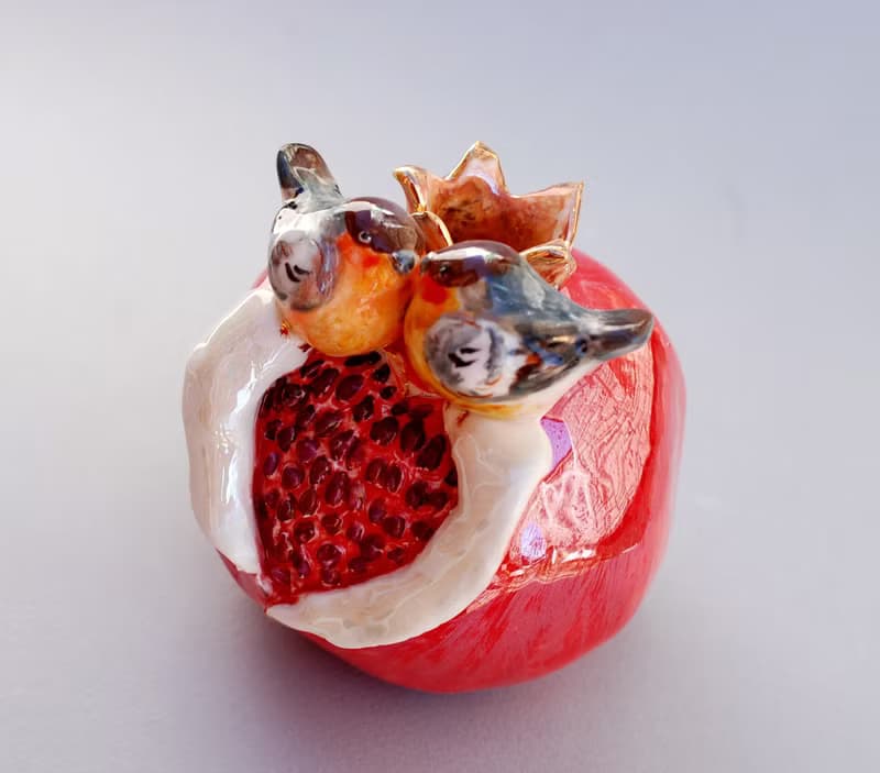 Pomegranate & birds figurine Small porcelain vase Love birds Ceramic fruits