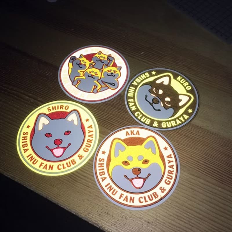 倉屋原創 柴犬反射車貼/行李箱/不干膠貼