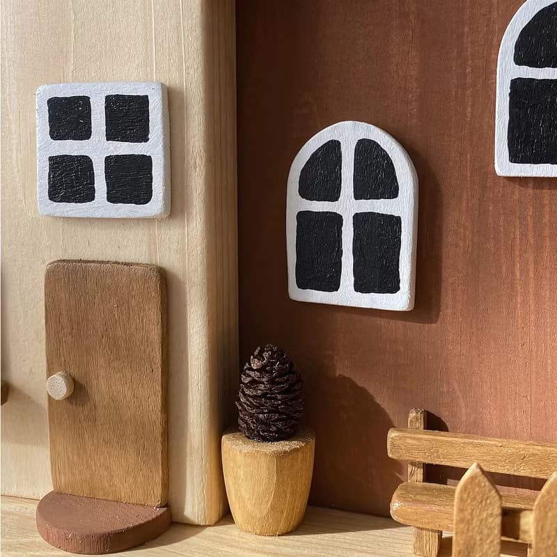 Wood Key Holder with 3 Houses 4 Hooks for Entryway Kitchen Hallway Office