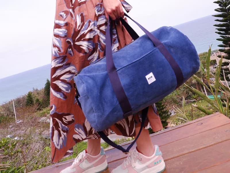 圓筒燈芯絨旅行袋