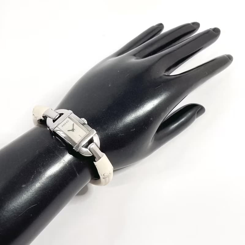 【日本直送 中古美品】グッチ GUCCI 腕時計 6800L バンブーバングルウォッチ ステンレススチール シルバー/ホワイト クオーツ