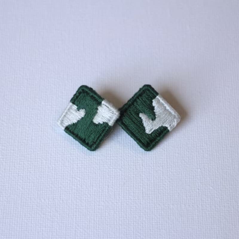 刺繡方形耳環 / 斑02 / 耳針款