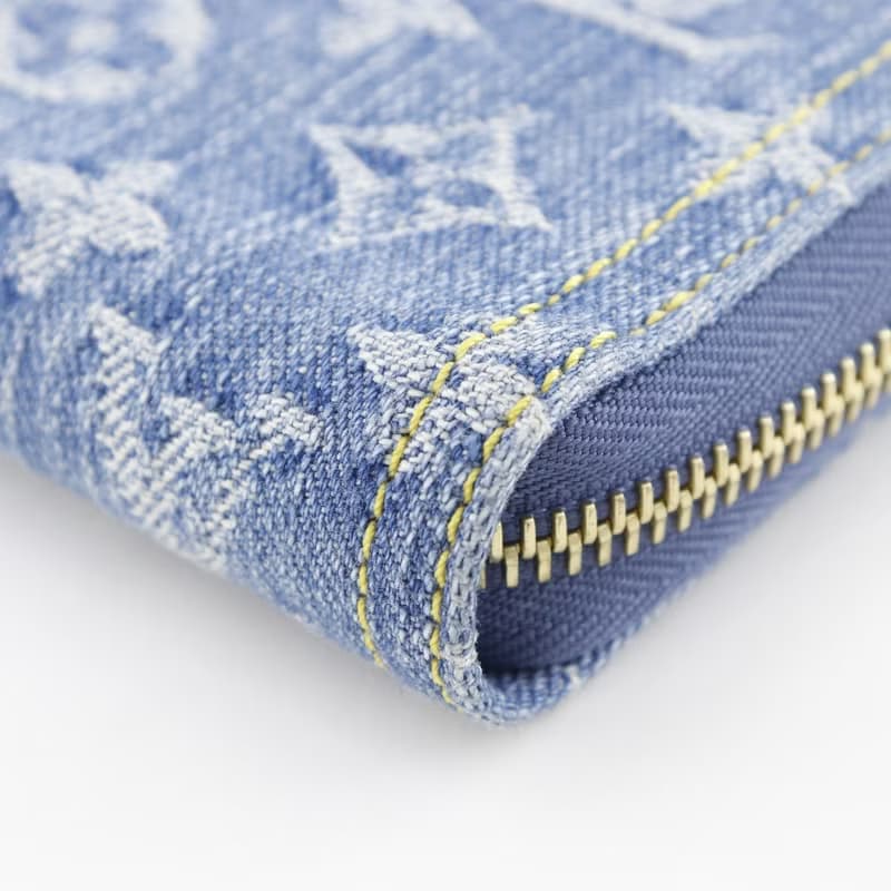 【日本直送】ルイ・ヴィトン LOUIS VUITTON ジッピーウォレット 長財布 M82958 モノグラムデニム 青 ユニセックス【中古】