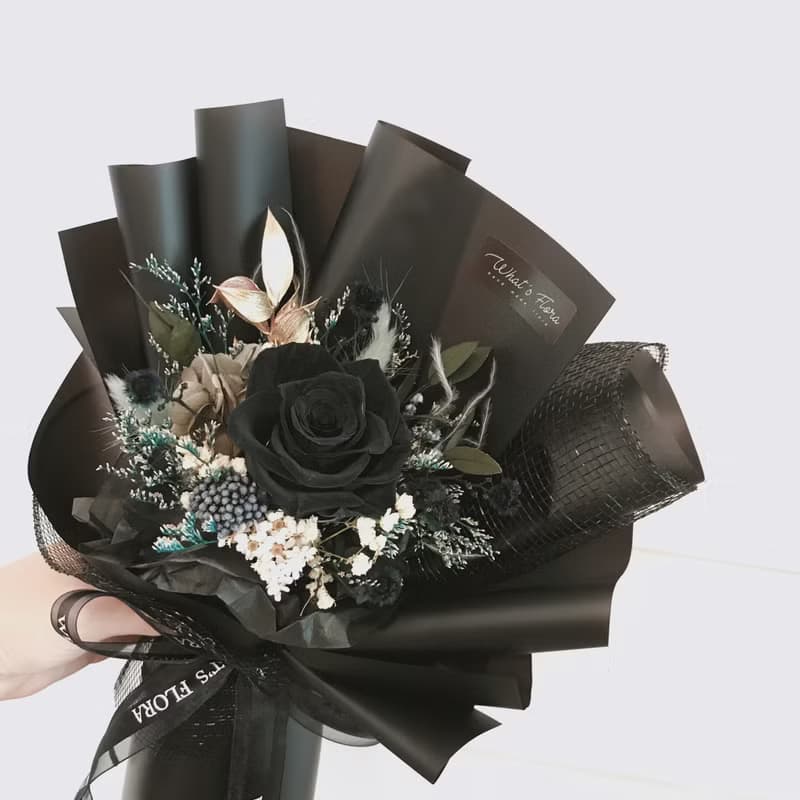 我只愛你一人 情人節花束 黑色永生花玫瑰花束