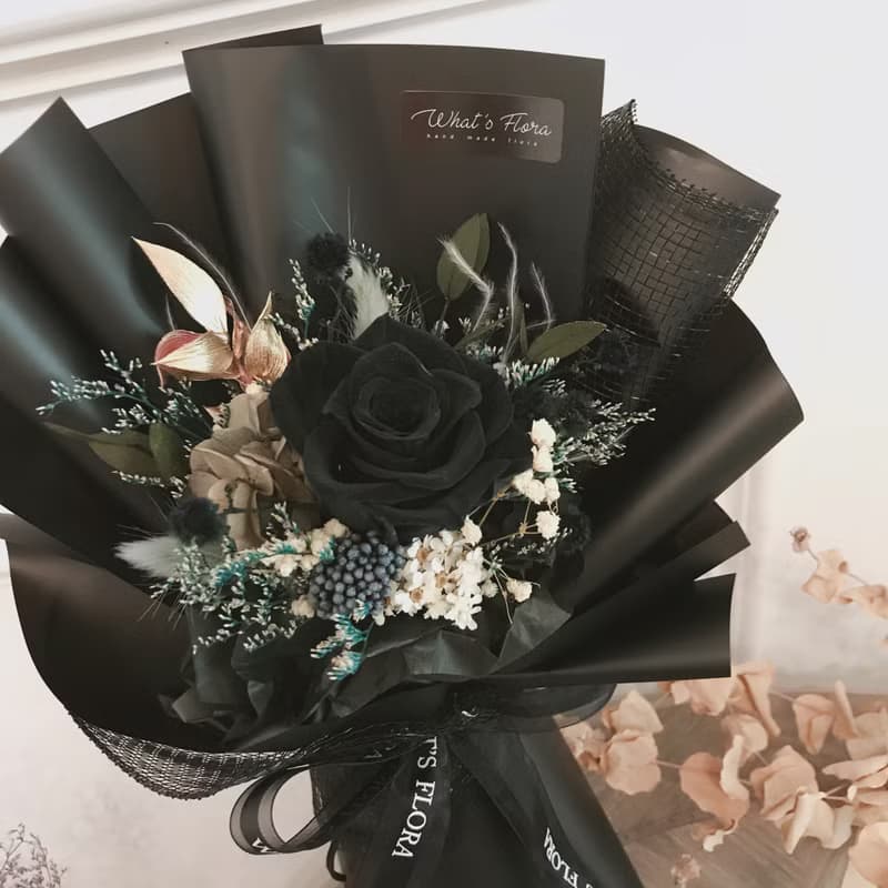 我只愛你一人 情人節花束 黑色永生花玫瑰花束