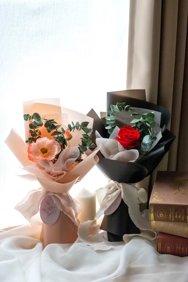 永恆之愛 – 擬真冰島罌粟愛心小花束 | 永生花禮 (附贈燈串及提)