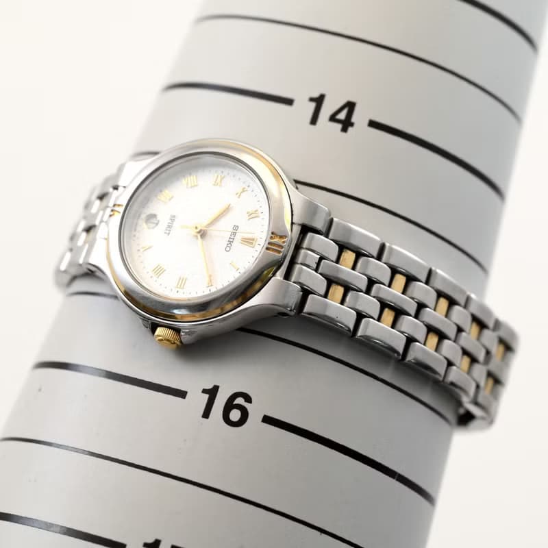 SEIKO SPRIT 女性用腕時計 QUARTZ Date Round shape Silver Tone Dial コンビカラーベルト 手錶