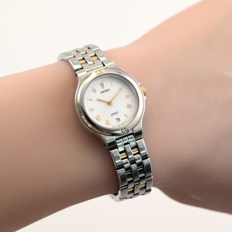 SEIKO SPRIT 女性用腕時計 QUARTZ Date Round shape Silver Tone Dial コンビカラーベルト 手錶