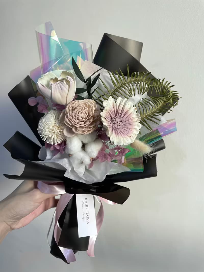 蒙夏禮安的畫作; 畢業 向日葵花束 情人節花束 生日花束 老師禮物