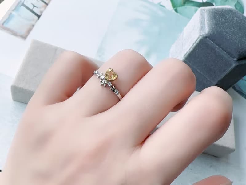 天然黃水晶 純銀戒指 甜美愛心 清透明亮 招財 禮物七夕情人節