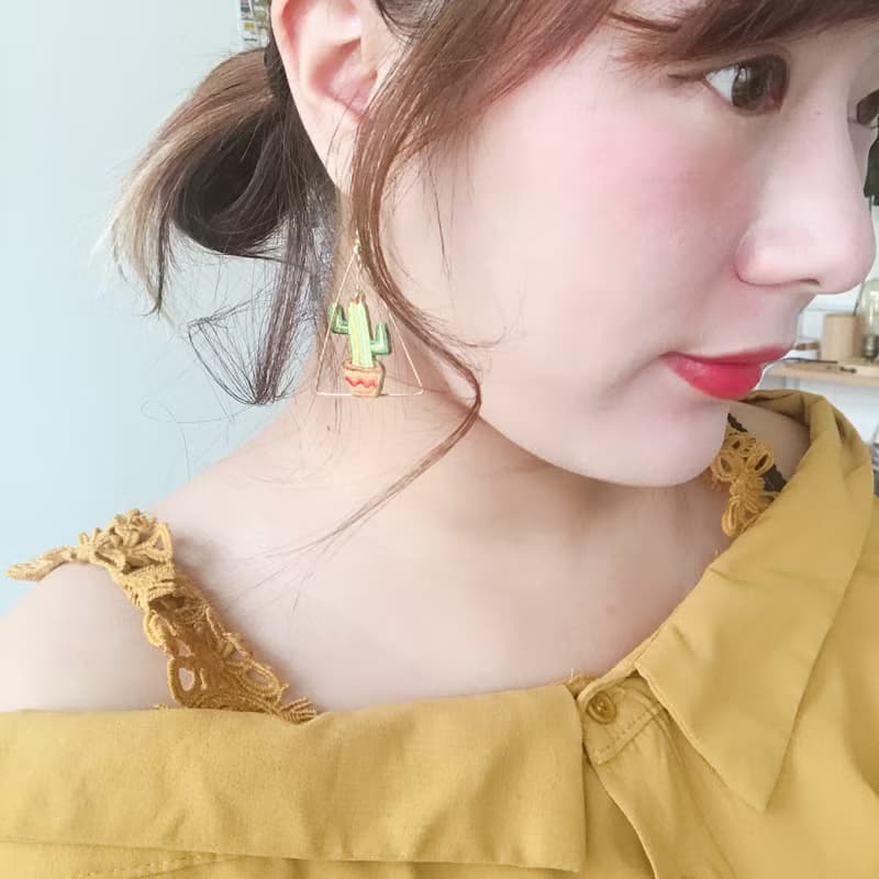 刺繡耳環 | 耳夾 / 耳勾 - 仙人掌 | Littdlework