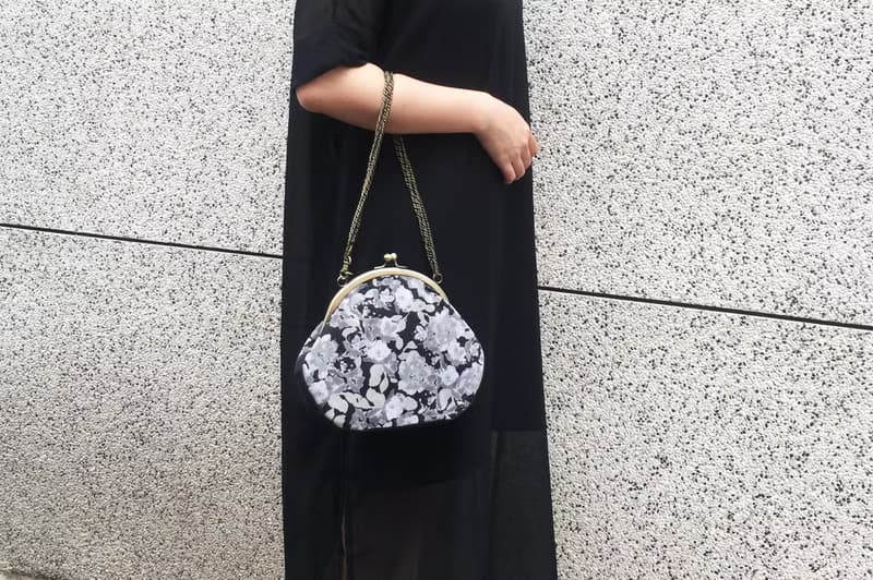 黑色花朵 圓型口金包 手拿包 側背包 肩背包 隨身包