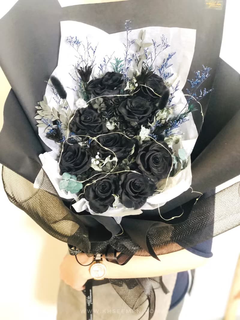 wbfxhm / 黑卡蒂女神 黑玫瑰 不凋花束 (M-XL)