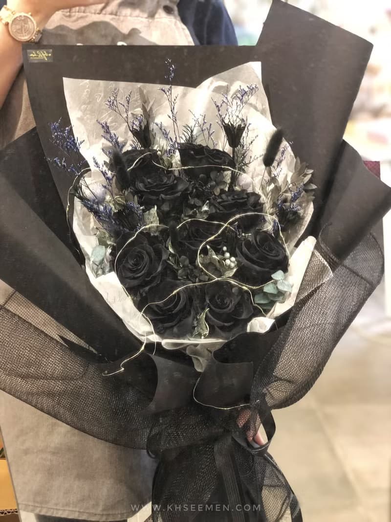 wbfxhm / 黑卡蒂女神 黑玫瑰 不凋花束 (M-XL)