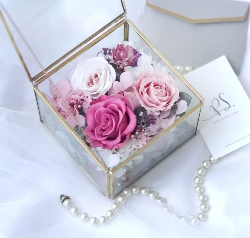 情人節精選花禮【銅框玻璃花房花禮】桃粉色永生花.戒盒