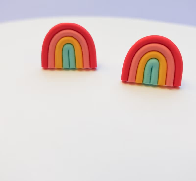 小彩虹耳釘 手工軟陶耳環/耳夾 rainbow/ studs 禮物 特別