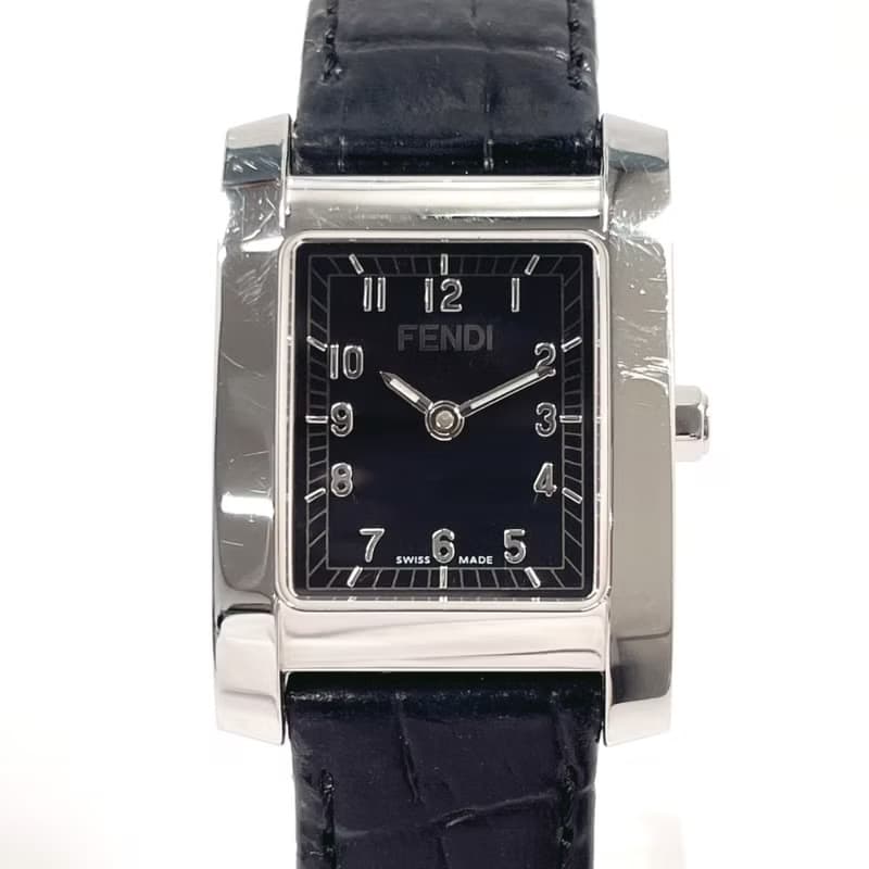 【日本直送 中古美品】フェンディ FENDI 腕時計 150-7000L-724 クラシコ ステンレススチール/レザー シルバー