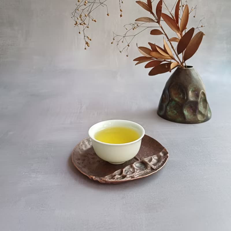 手製赤銅皺摺杯托