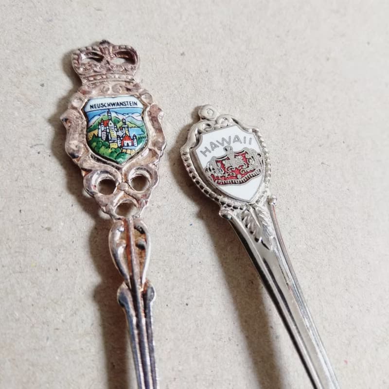 美國古董老物 夏威夷/新天鵝堡 著名景點雕刻紀念 銀質茶湯匙