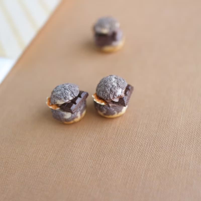 巧克力菠蘿泡芙 耳環 單支 單顆 仿真食物 Choux au Craquelin