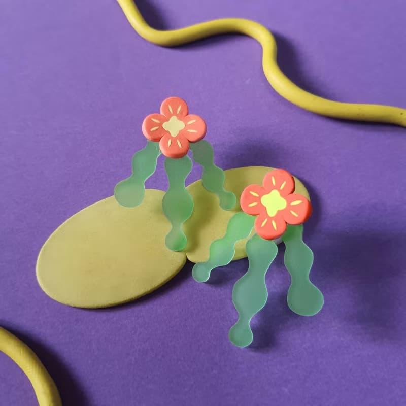 喫花女子系列 耳環 - 半透明 壓克力 貼耳 紅色花朵 耳針 耳夾