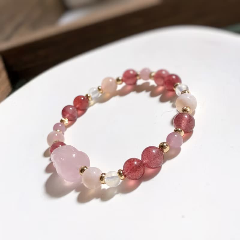 粉晶兔、草莓晶、櫻花瑪瑙、月光石 好運兔天然石手鍊