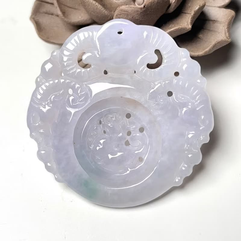 冰種飄綠花翡翠巧雕三陽開泰 | 天然緬甸玉翡翠A貨 | 送禮