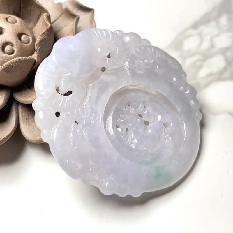 冰種飄綠花翡翠巧雕三陽開泰 | 天然緬甸玉翡翠A貨 | 送禮