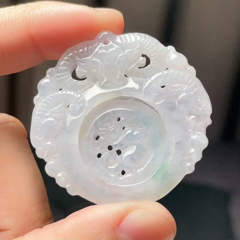 冰種飄綠花翡翠巧雕三陽開泰 | 天然緬甸玉翡翠A貨 | 送禮