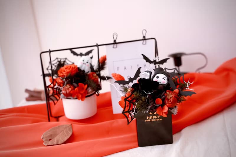 惡魔的微笑。桌禮 永生花 節慶 萬聖節 鞦韆