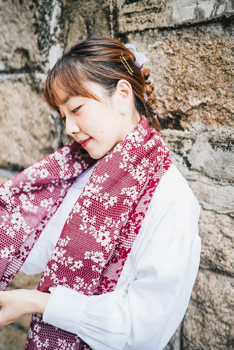 Bossom scarf 雙面暗花圍巾
