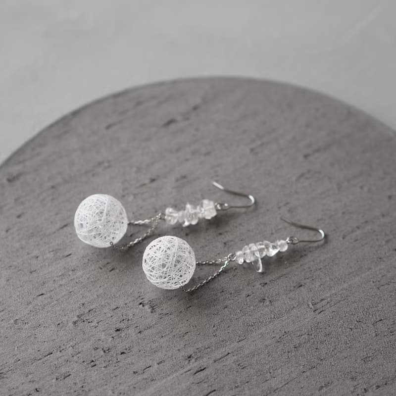 天然石と糸玉の流れるピアス・イヤリング
