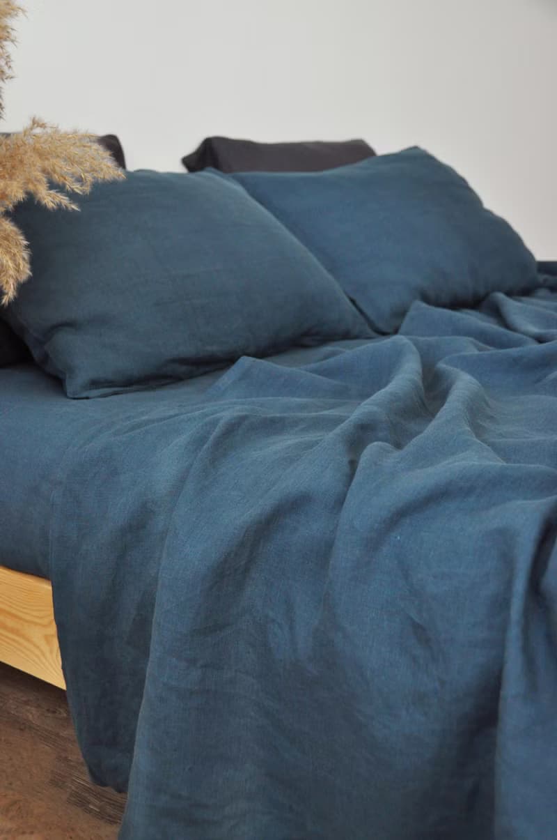 Charcoal teal linen fitted sheet / Softened linen bed sheet / Deep pocket