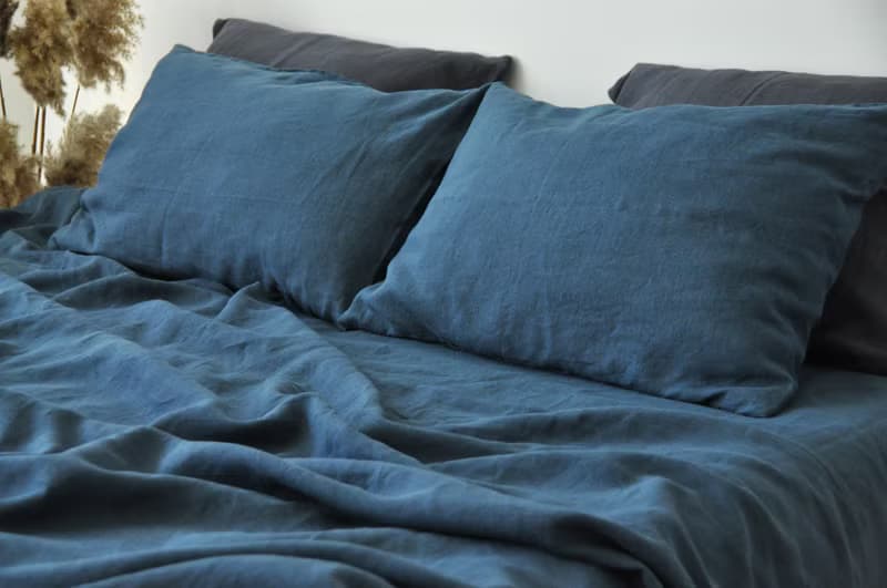 Charcoal teal linen fitted sheet / Softened linen bed sheet / Deep pocket