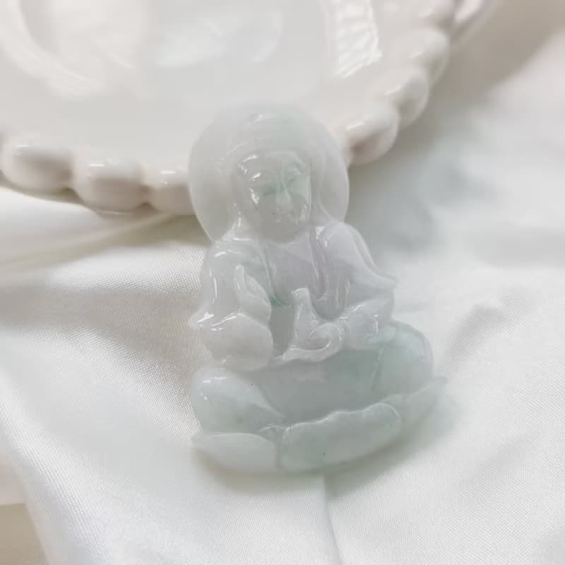 細潤飄花寶瓶觀音 | 天然緬甸玉A貨翡翠