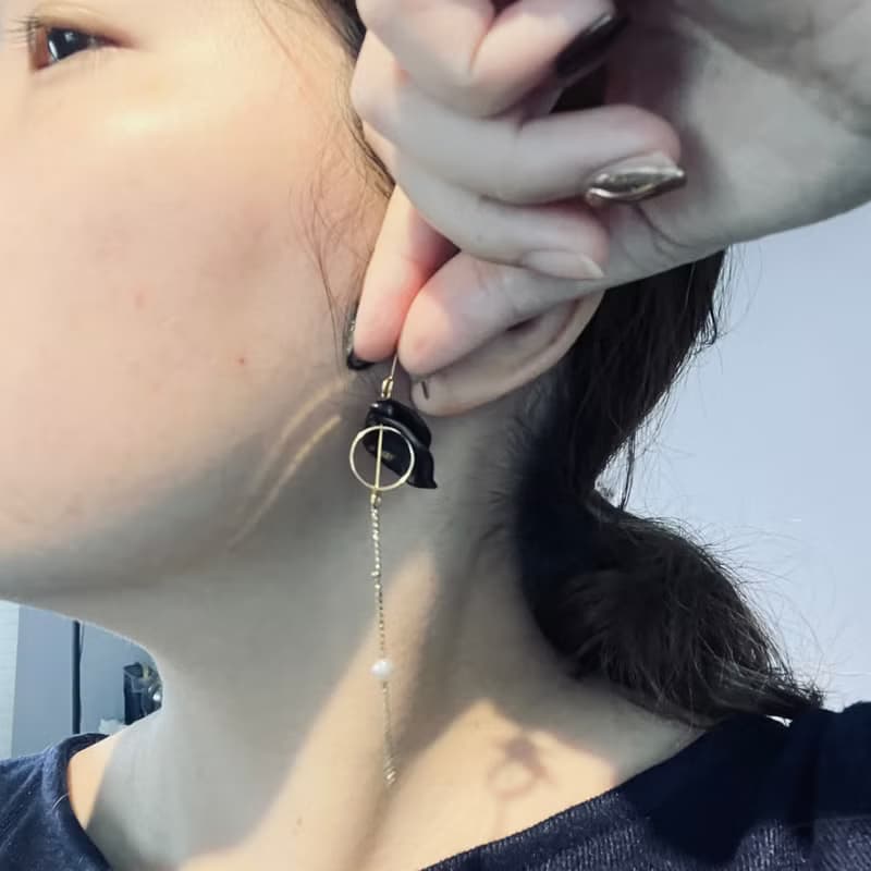 小葉人工仿珍珠耳環
