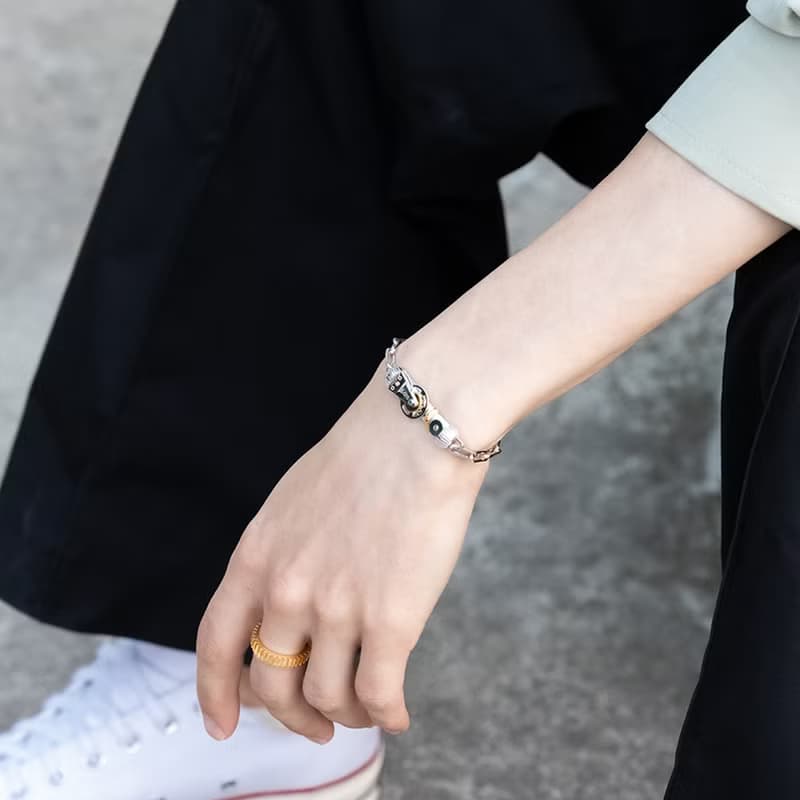 (TW PDF) TIME MOVEMENT BLUE DIAMOND BRACELET