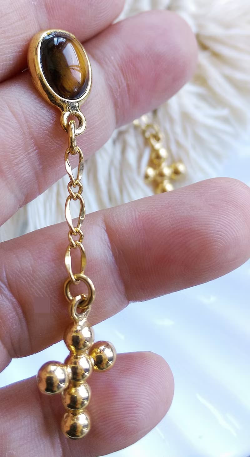 Vintage Jewelry 西洋古董飾品 小虎眼 垂墜金十字  針式耳環