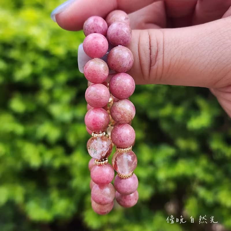 草莓拿鐵 薔薇輝/紅膠花/白水晶/月光石 天然石手鍊