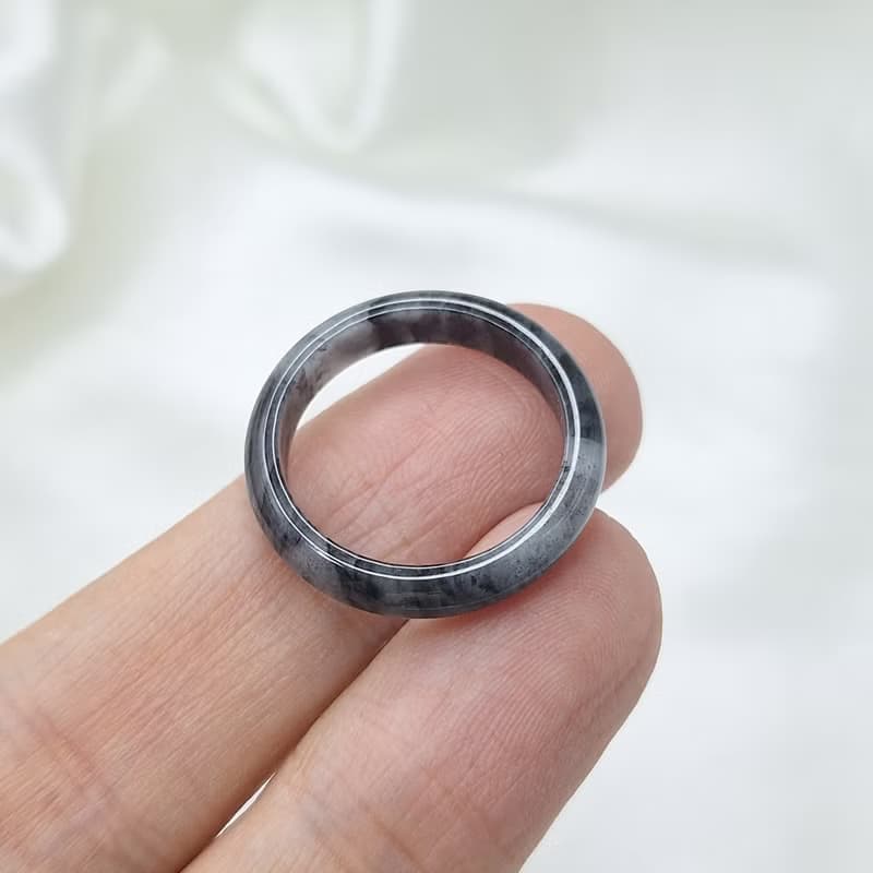 溫潤潑墨烏雞戒指 玉戒 國際圍近14 內徑18 | 天然緬甸玉A貨翡翠