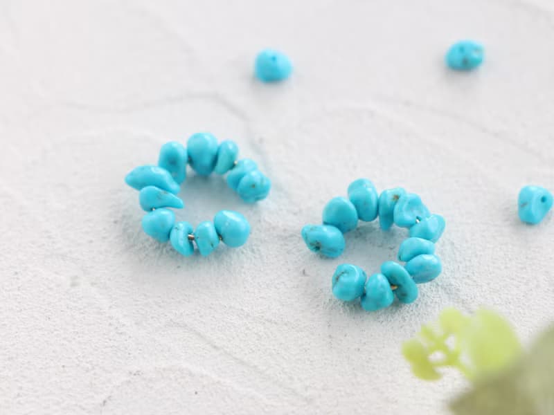 14kgf-sleeping beauty turquoise earcuff