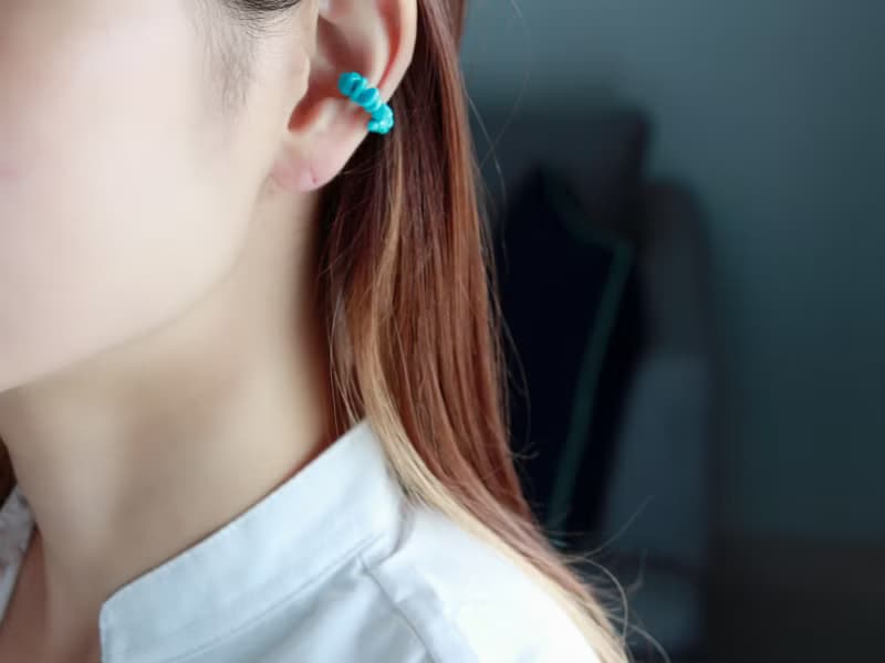 14kgf-sleeping beauty turquoise earcuff