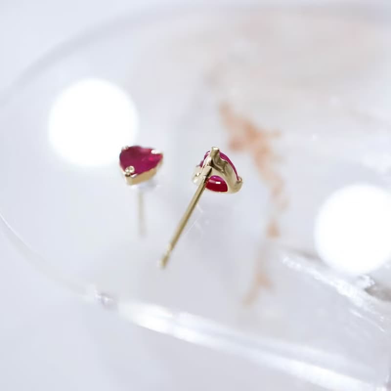 18K 黃K金 紅寶耳環 心型切割 愛心