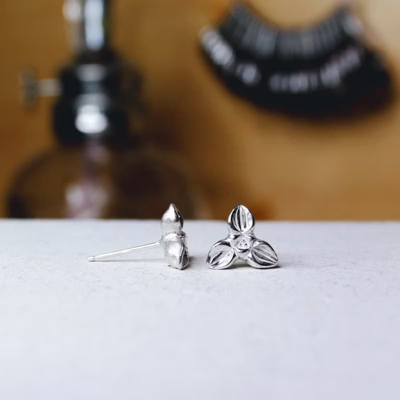 No.061 LUCKY BLOOM EARRINGS 幸運花耳飾 - 925純銀