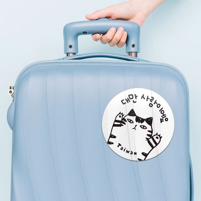 我是台灣人 韓文日文英文版 防水貼紙組合 貼行李箱貼 黑白貓 012