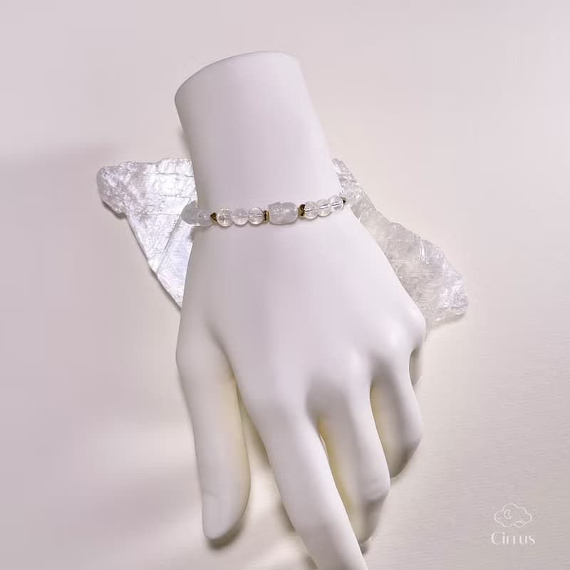 內在的聲音|馬島月光石|馬島月光貔貅|純銀鍍K金|水晶手鍊|A45-L