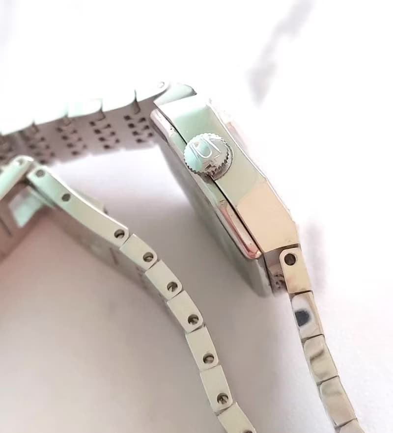 簡約內斂風格 BULOVA 寶路華 銀色 手動上鍊 女用手錶 古董機械錶