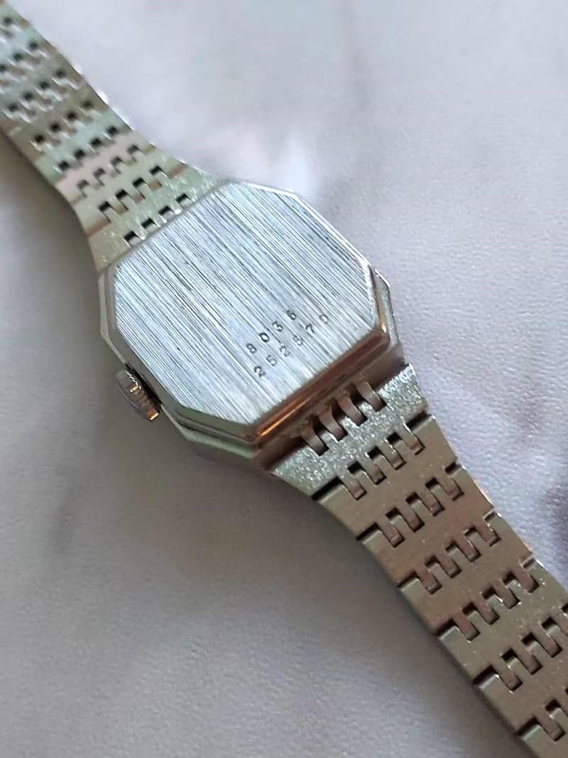 簡約內斂風格 BULOVA 寶路華 銀色 手動上鍊 女用手錶 古董機械錶